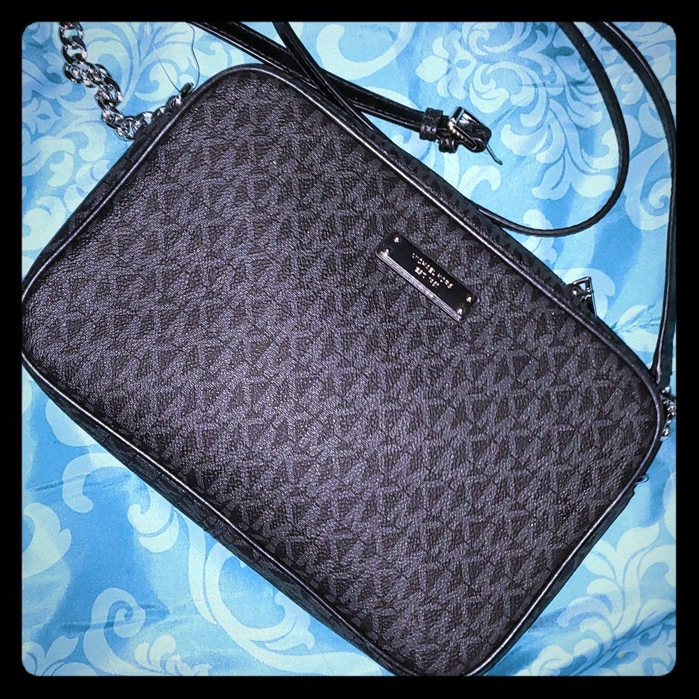 Michael Kors Jet Set Large Crossbody Bag